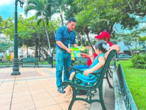 Un día para regalar libros y fomentar la lectura en Portoviejo