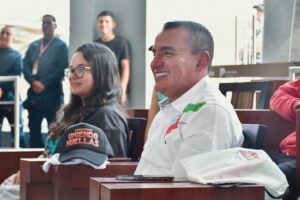 Jóvenes disfrutan del campamento Uniendo Huellas