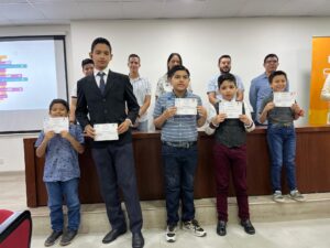 Éxito total en curso vacacional de robótica